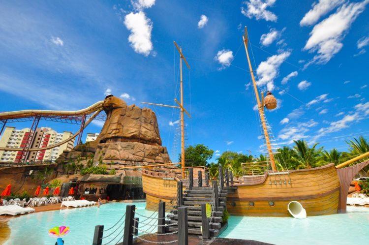 Piazza Diroma Acqua Park Hotel Caldas Novas Ngoại thất bức ảnh